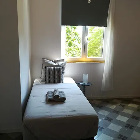 Colonna 4 Bedroom 마노스크